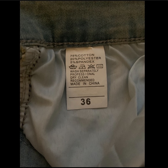 Distressed Men Blue Jeans - Picture 3 of 3